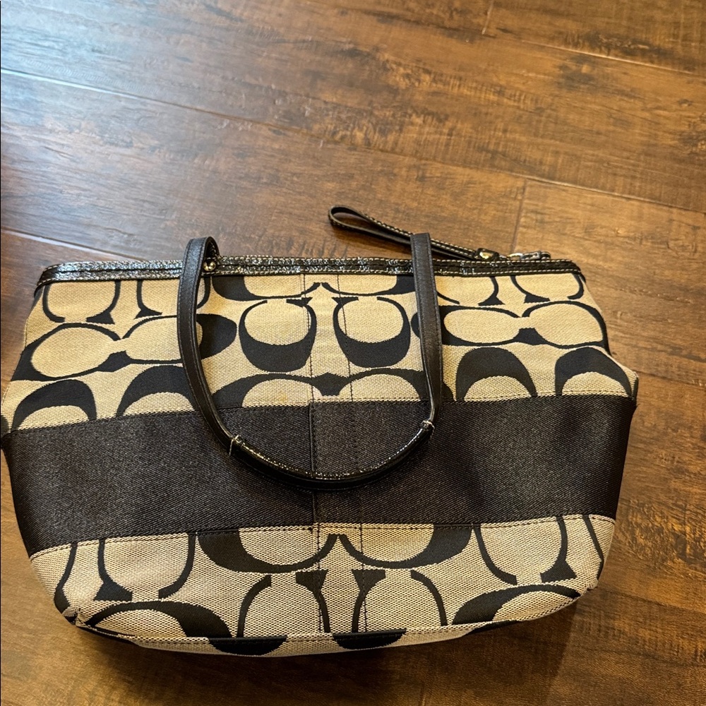 Coach blue black Wristlet and Patterned Umbrella NWT - Picture 12 of 15